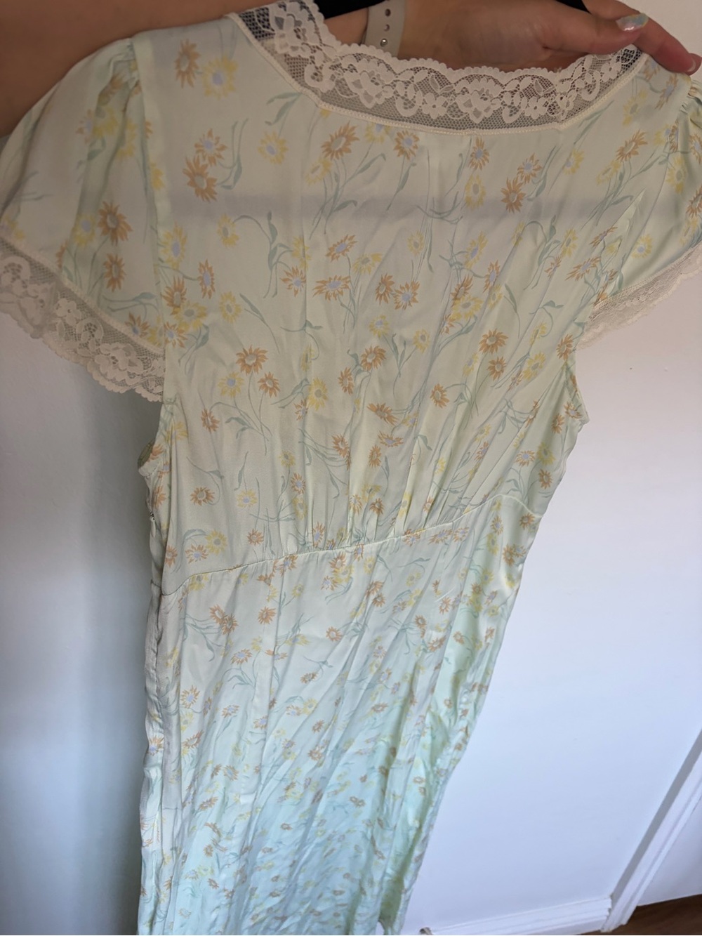 Kimchi Blue Pale Mint Floral Lace-Trim Maxi Top - Picture 3 of 8